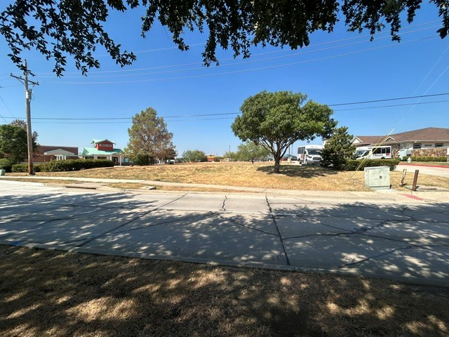 2200 S. Valley Pkwy.,